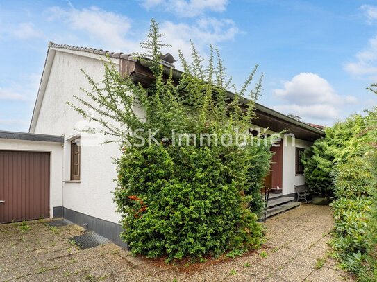 Freistehendes Bungalow mit großem Grundstück in Heppendorf.