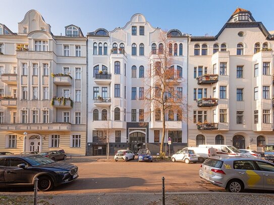 KAPITALANLAGE in lebendiger Nachbarschaft - vermietete 3-Zi.-Dachgeschosswohnung nahe der Spree