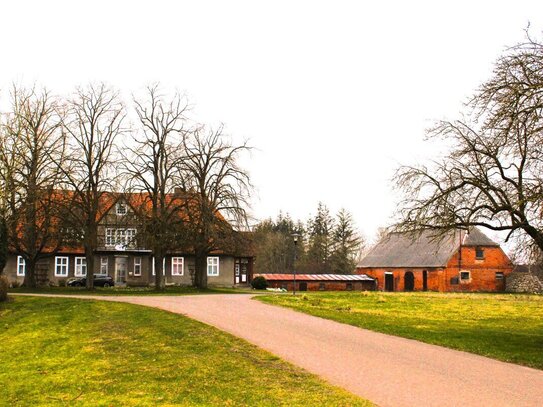 denkmalgeschütztes Gutshaus vor den Toren der Halbinsel Fischland-Darß-Zingst