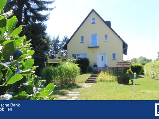 Massiv gebautes Einfamilienhaus mit schönem großen Garten