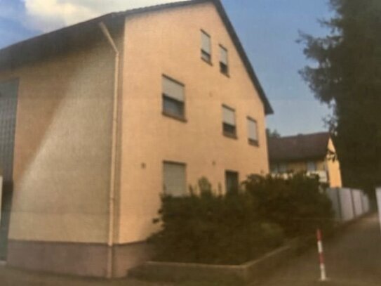 Großzügige Wohnung in ruhiger Wohngegend von Waghäuse