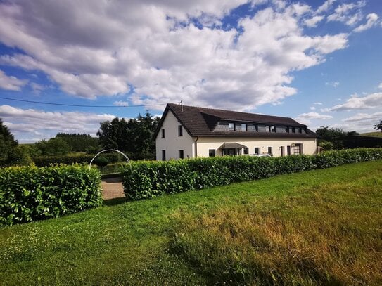 Repräsentatives, großes Einfamilienhaus, in ruhiger Ortsrandlage