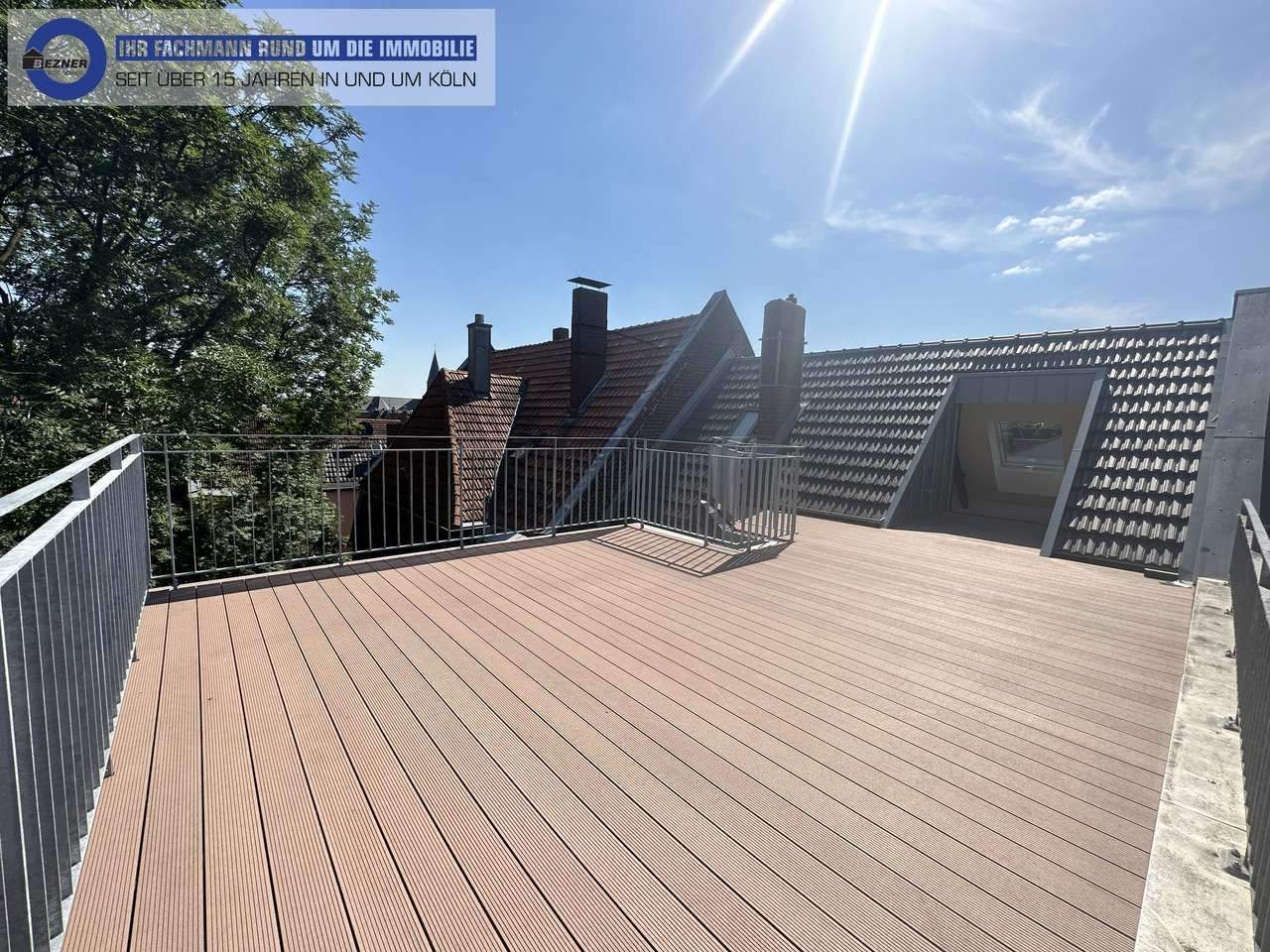 KERNSANIERTE ALTBAU DACHTERRASSEN 5 ZIMMER MAISONETTE WOHNUNG AM ERZBERGERPLATZ