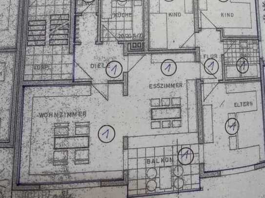 Stilvolle, neuwertige 5-Zimmer-Wohnung mit Balkon, Doppelgarage und Einbauküche in Mutlangen