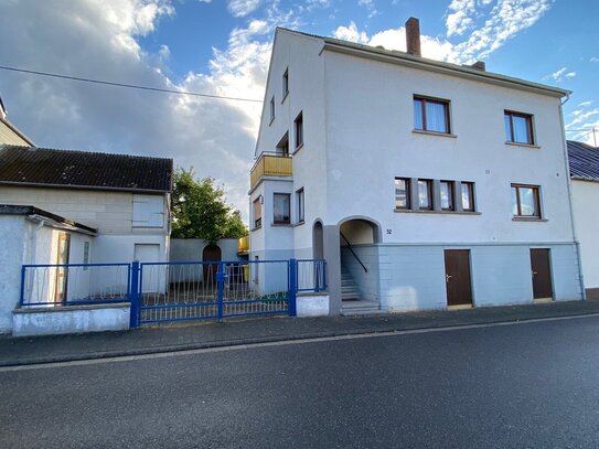 Langenscheid: Wohnhaus für die große Familie mit Garage und Garten