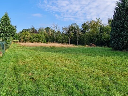 Ebenerdiges Baugrundstück in Ferschweiler- optimal für Mini-Bungalow. L - Echternach nur 11min!