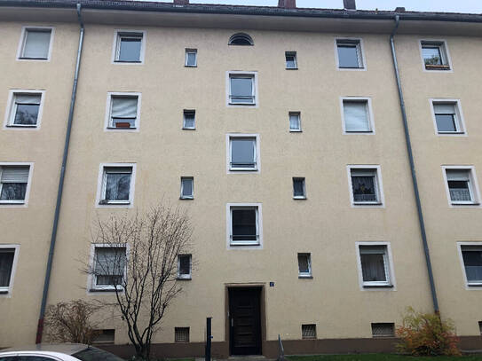 Großzügige 2-Zimmer Wohnung im 3. Obergeschoss in 90443 Nürnberg
