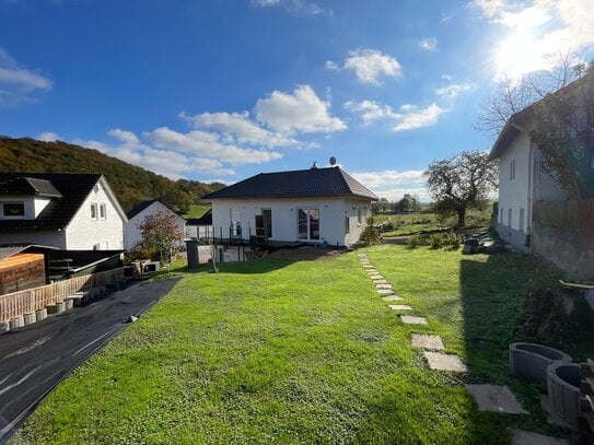 Provisiosnfrei! Neubau-Bungalow in Marienfels - individuell und ausbaufähig