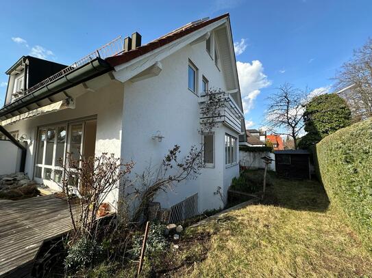 Schmuckstück am Waldrand! Ensemblehaus in ruhiger Lage Grünwald