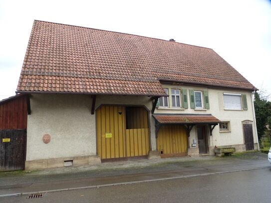 Bauernhaus mit Scheune