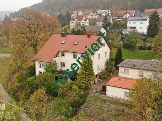 Unverbaubare Südwestlage: Doppelhaus mit 3 Garagen am Fuße des Arzbergs von Beilngries