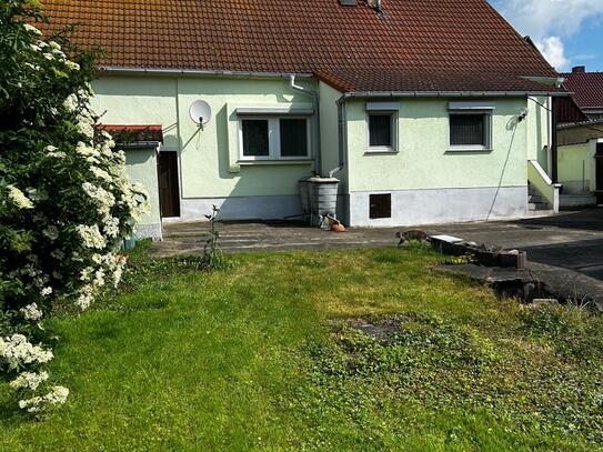 +++ Gemütliches Einfamilienhaus mit unverbaubaren Blick in Kötzschau +++