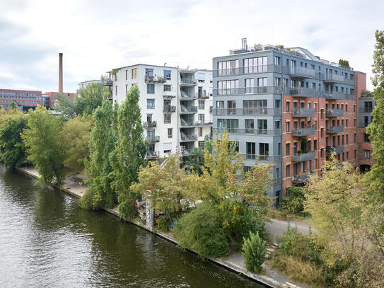 Exklusives Industrieloft mit Aufzug, 2 Balkonen und Spreezugang an der Michaelkirchbrücke-vermietet