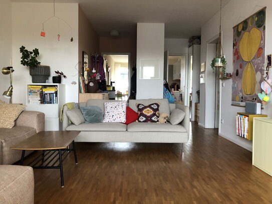 Großzügige Familienwohnung im 4. OG mit Westbalkon, Weitblick und Tiefgarage