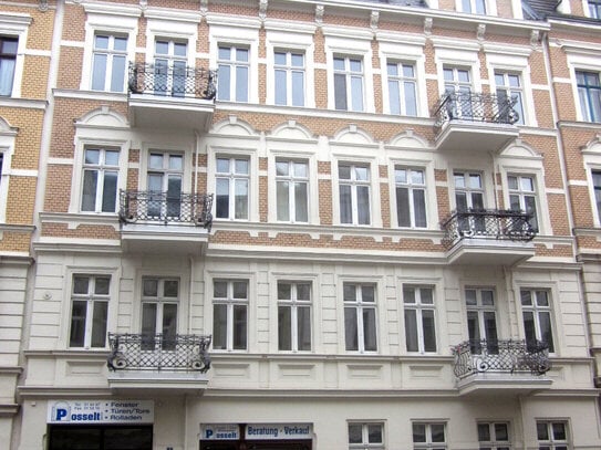 2 Raumwohnung mit Wintergarten und Balkon