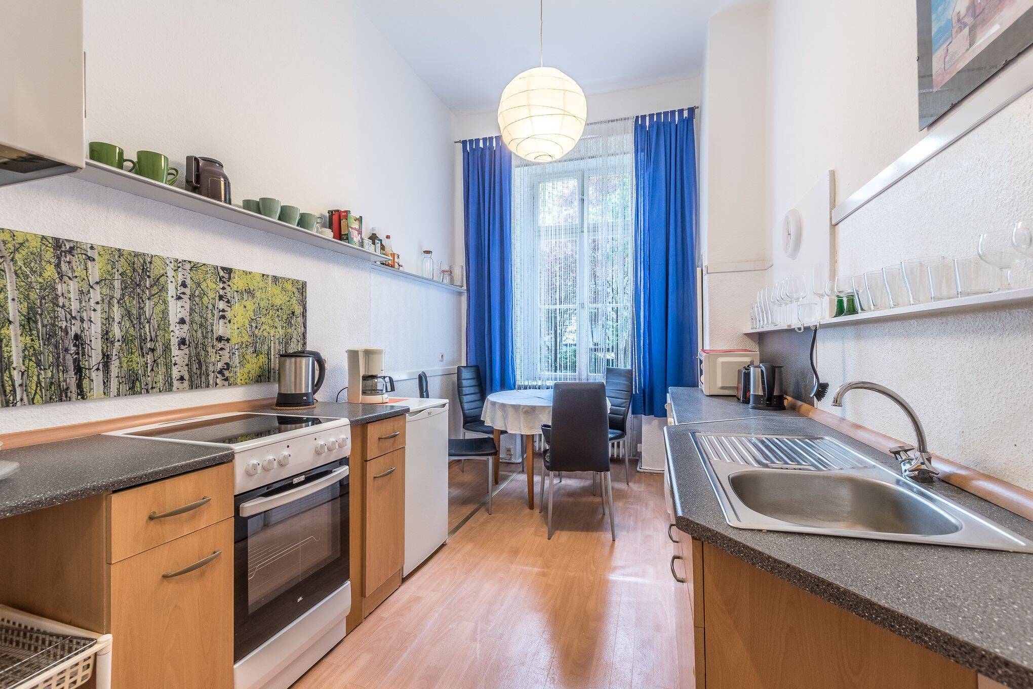 Charmante und ruhige 3-Raum- Wohnung (Maisonette-Wohnung) mit 2 Schlafräumen im Herzen der Stadt, ideal für Familien - Photo 1