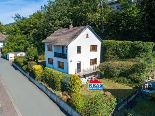 ++ KRAG Immobilien ++ Familienzuhause: 2 Bäder, 2 Küchen, Balkone ++ waldnah