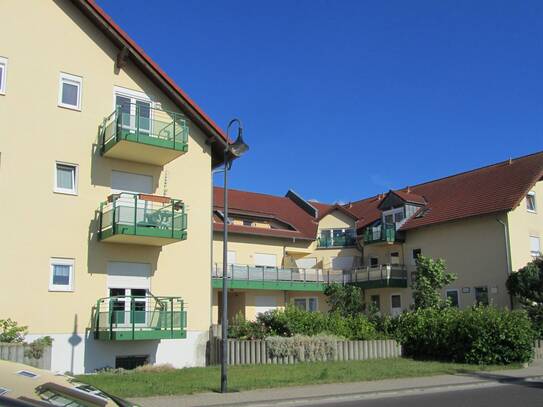4-Zimmer Wohnung im EG mit 2 Balkonen