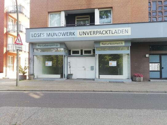 Büro / Ladenfläche mit ca. 128qm + großem Kellerraum im Rissener Ortskern