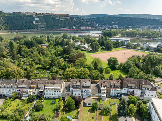 Saniertes Mehrfamilienhaus in Koblenz mit Garage und Balkonen!