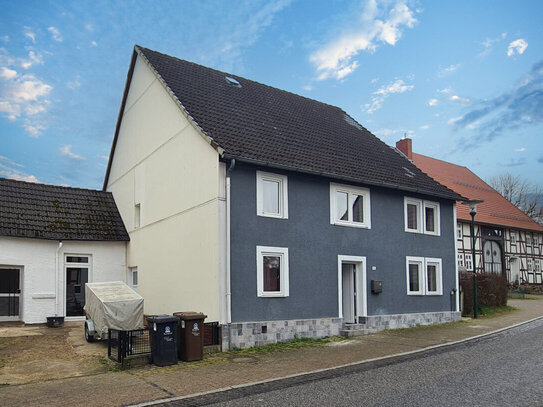 Bezugsfertiges Ein-Zweifamilienhaus in Hofgeismar