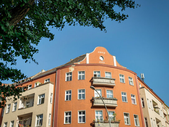 Lichtdurchflutete 2-Zimmer-Gründerzeitwohnung zum ruhigen Hofgarten