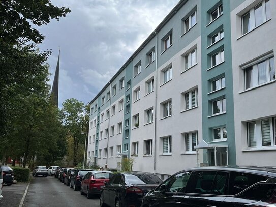 Schicke 4-Raum Wohnung mit Balkon und EBK in Gera-Langenberg