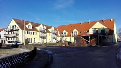 Außergewöhnlich schöne 3 Zimmer Whg mit Balkon und Kaminofen