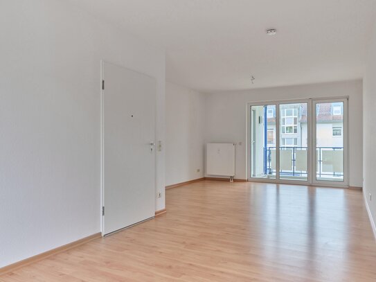 Provisionsfreie 2-Raumwohnung mit Einbauküche und Balkon in ruhiger Lage !!!