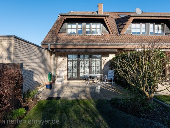 Schönes Reihenendhaus in sehr attraktiver Lage in Bergisch Gladbach