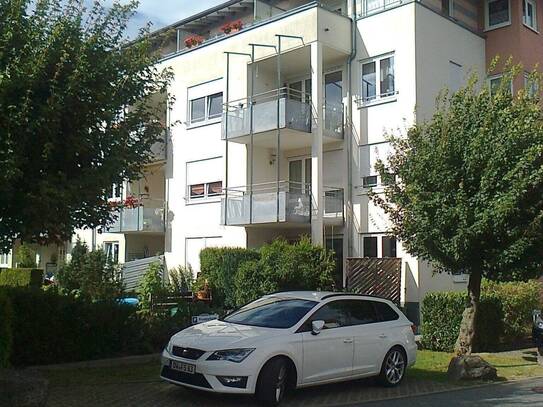 Schöne 2 Raum ETW mit Balkon am südlichen Stadtrand zu verkaufen