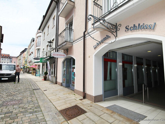 Büro-Praxisflächen im "Schaumburger Schlössl" in zentraler Lage von Traunstein!