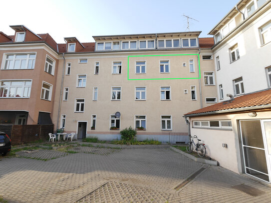 Feines 2-Raum-Appartement mit Wannenbad und Fenster ~ teilrenoviert ~