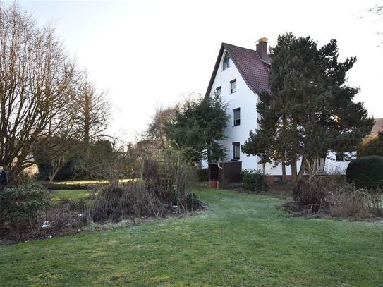 Einfamilienhaus auf parkähnlichem Grundstück im Herzen von Rosdorf