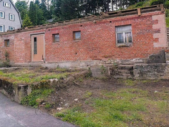 Grundstück mit Kellergeschoss in schöner Lage