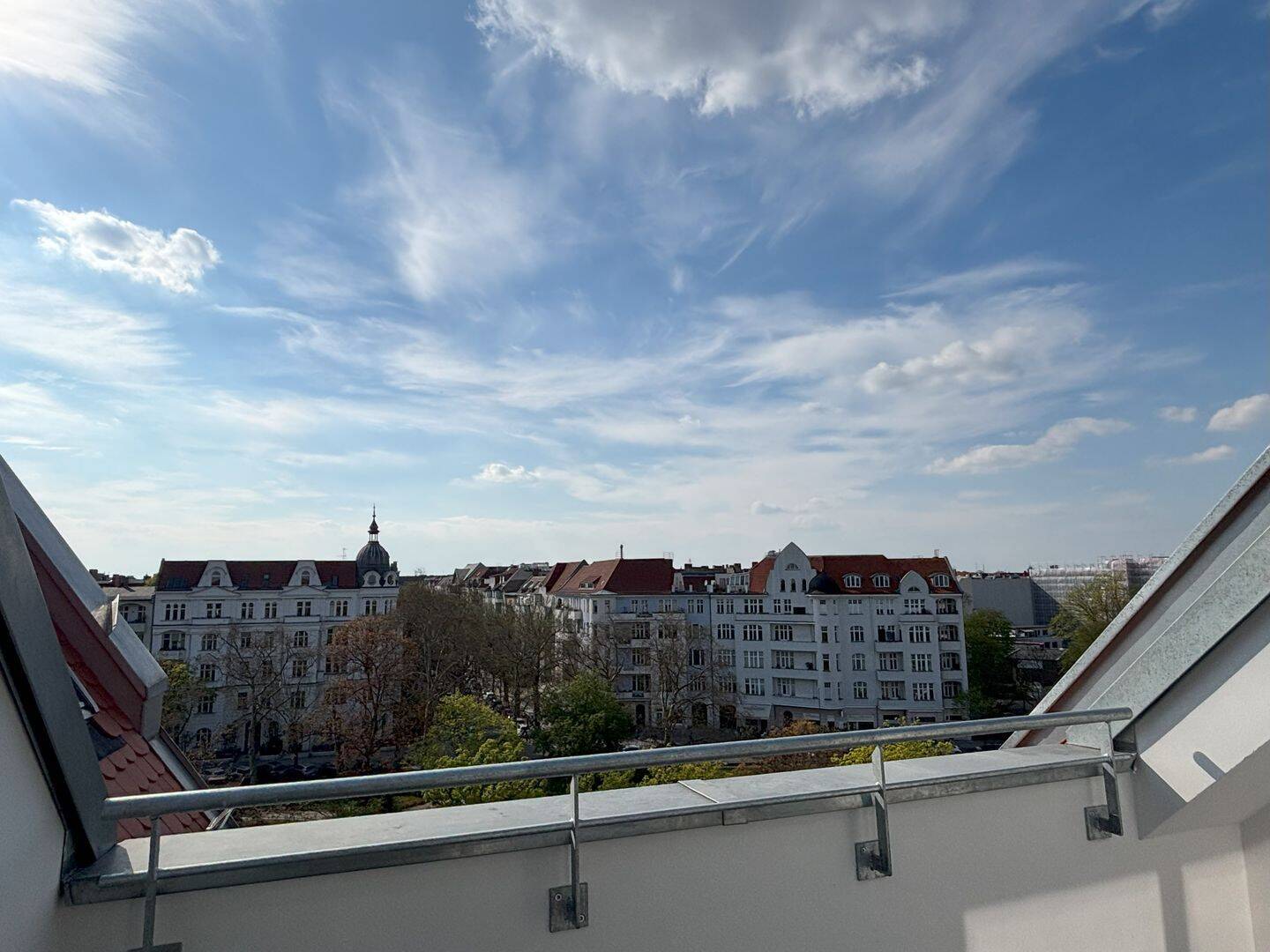 Tolle 3-Zimmer-DG-Wohnung am Bundesplatz in Wilmersdorf - Foto 1