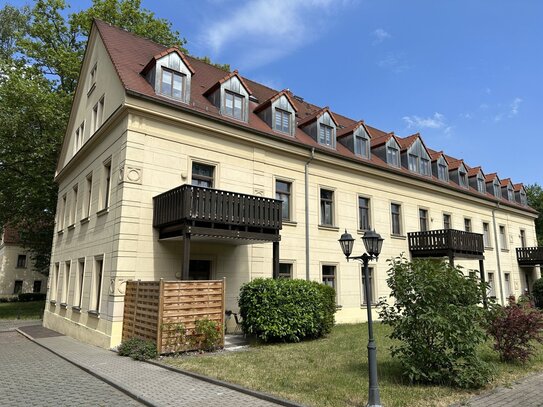 2-Raum-ETW in historischem Villenviertel, vermietet, 1.OG, EBK, Kü.+Bad mit Fenster, Balkon, Stpl.