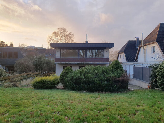 Wohnung mit grossem Balkon im Penthousestil, freier Blick in die Natur, hochwertig renoviert,energetisch saniert.