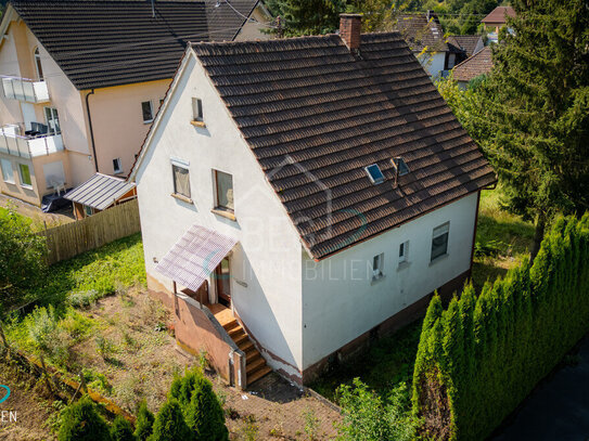 Zweifamilienhaus mit Potenzial und Gestaltungsmöglichkeiten