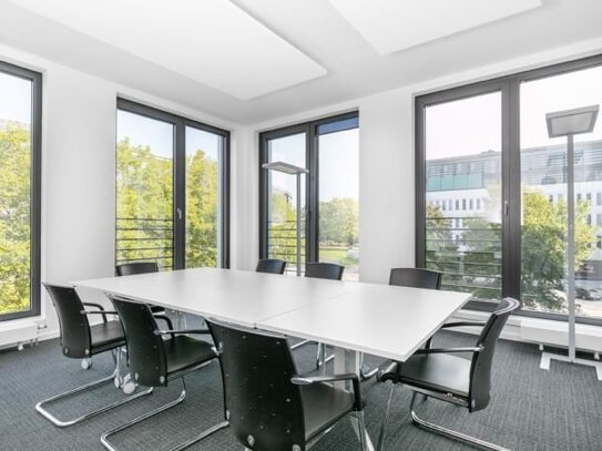 Voll ausgestatteter privater Büroraum für Sie und Ihr Team in Regus City Nord