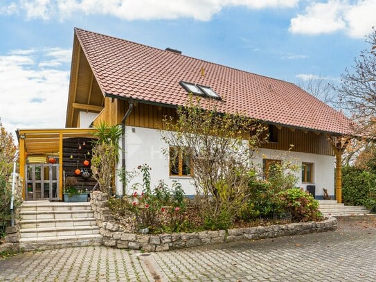 Großzügiges EFH mit Gartenidylle, Wintergarten, Terrasse, 3 Stellplätzen, EBK und Donau-Nähe