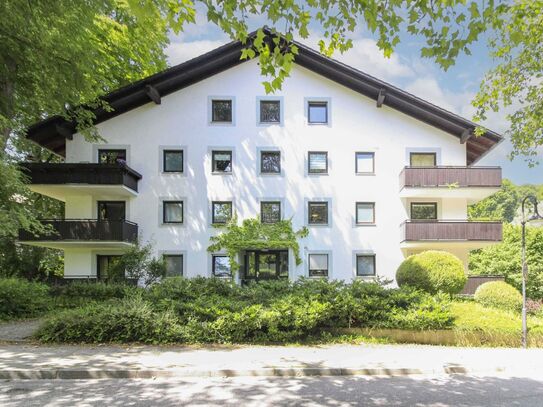 Bezugsfreie, helle 3-Zi-Wohnung mit 2 Balkonen und Tiefgaragenstellplatz nahe dem Starnberger See