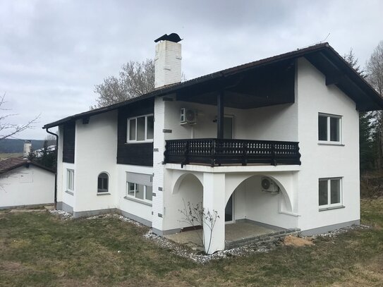 Neu renoviertes Zweifamilienhaus in Schönsee