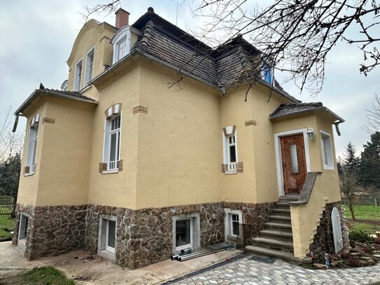 Frisch sanierte, charmante Jugendstil Villa