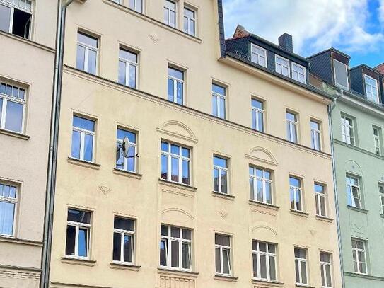 LEIPZIG-NEUSCHÖNEFELD * 3-ZIMMER WOHNUNG mit BALKON im SANIERTEN ALTBAU * VERMIETET * ZENTRAL GELEGEN