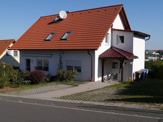 Vermietetes Zweifamilienhaus in Ilmenau-Hüttenholz