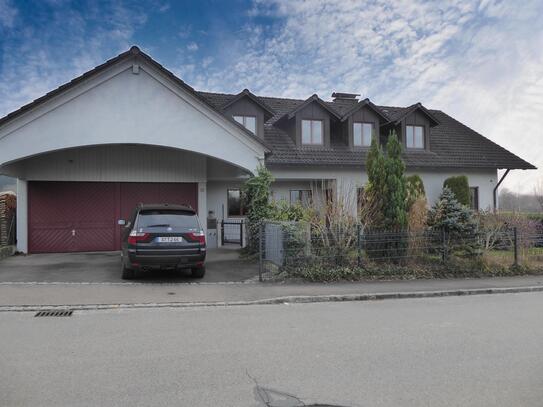 Großzügiges Zweifamilienhaus in idyllischer Wohnlage