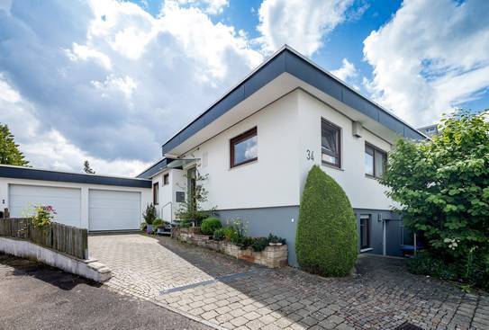 Vollständig renovierter Bungalow mit fünf Zimmern und EBK in Wernau (Neckar), Wernau