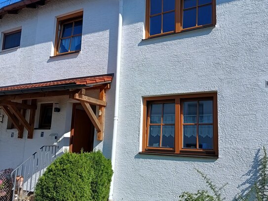 schönes, gepflegtes Reihenmittelhaus mit schönem Garten