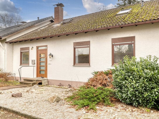 Ab sofort frei! Großzügiges EFH mit Ausbaupotenzial, Garten & Garage in ruhiger Lage in Daxlanden